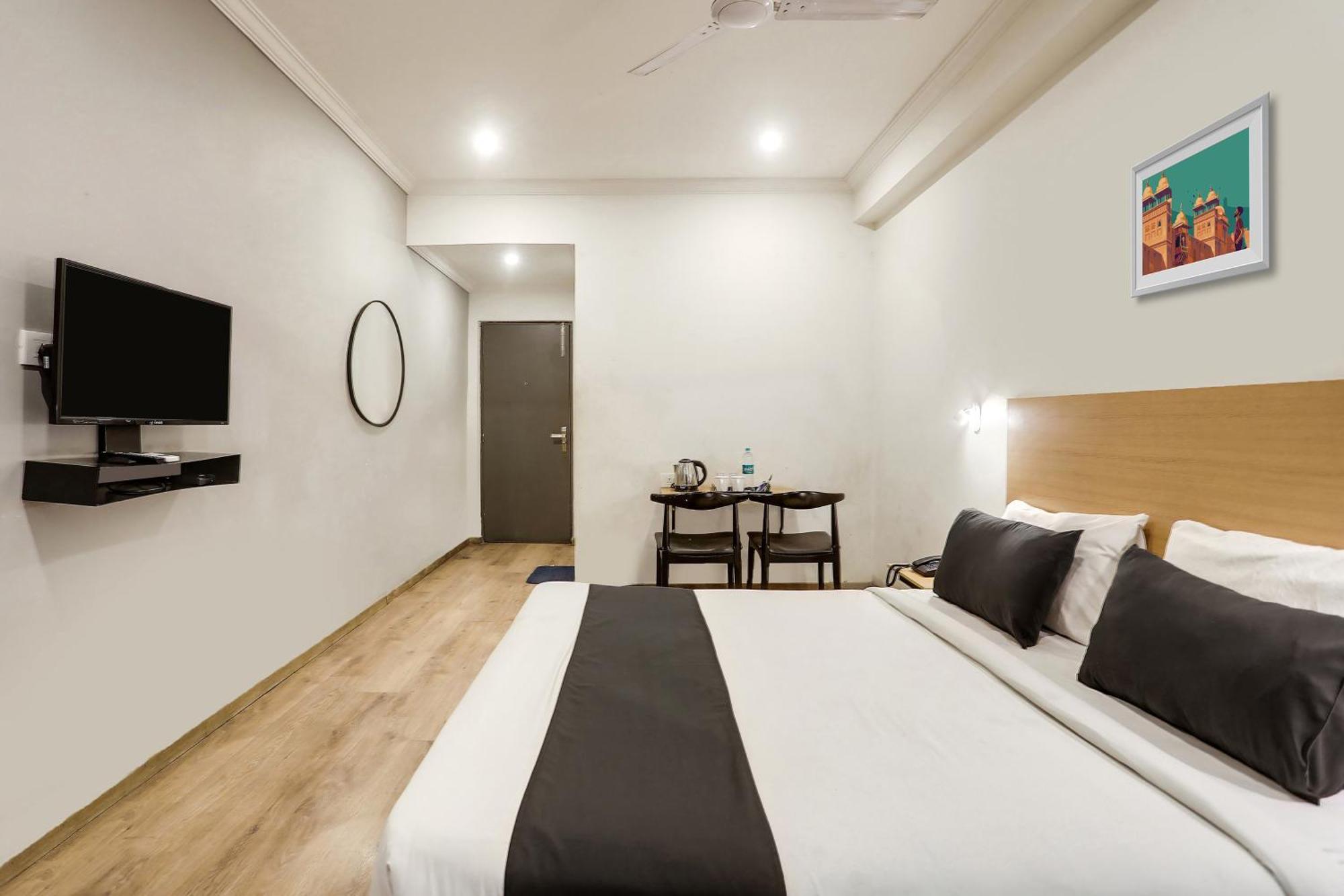Townhouse Rajdhani Residency Sururnagar Eksteriør billede