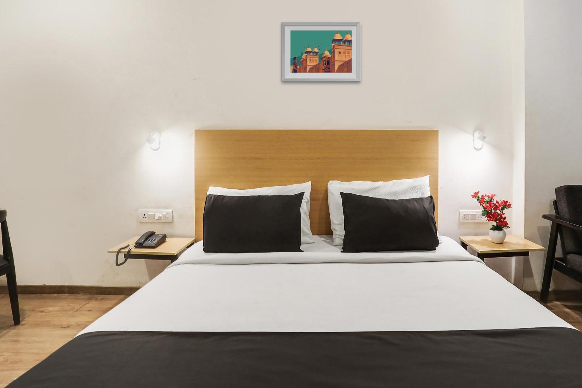 Townhouse Rajdhani Residency Sururnagar Eksteriør billede
