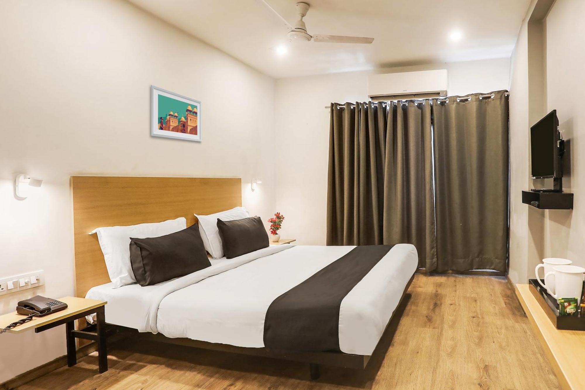 Townhouse Rajdhani Residency Sururnagar Eksteriør billede