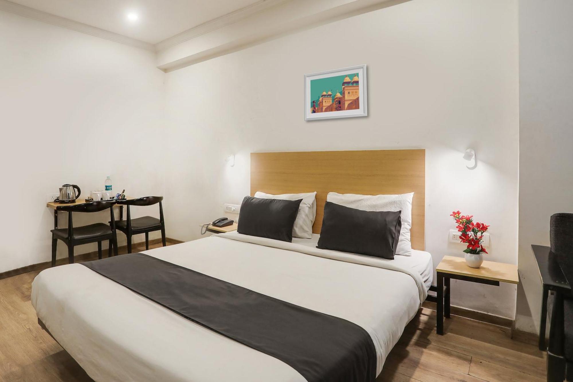Townhouse Rajdhani Residency Sururnagar Eksteriør billede
