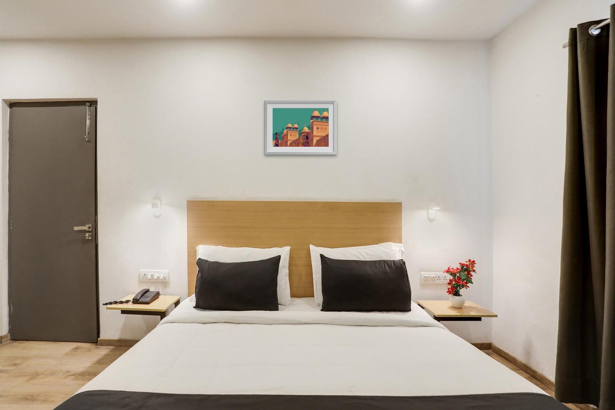 Townhouse Rajdhani Residency Sururnagar Eksteriør billede