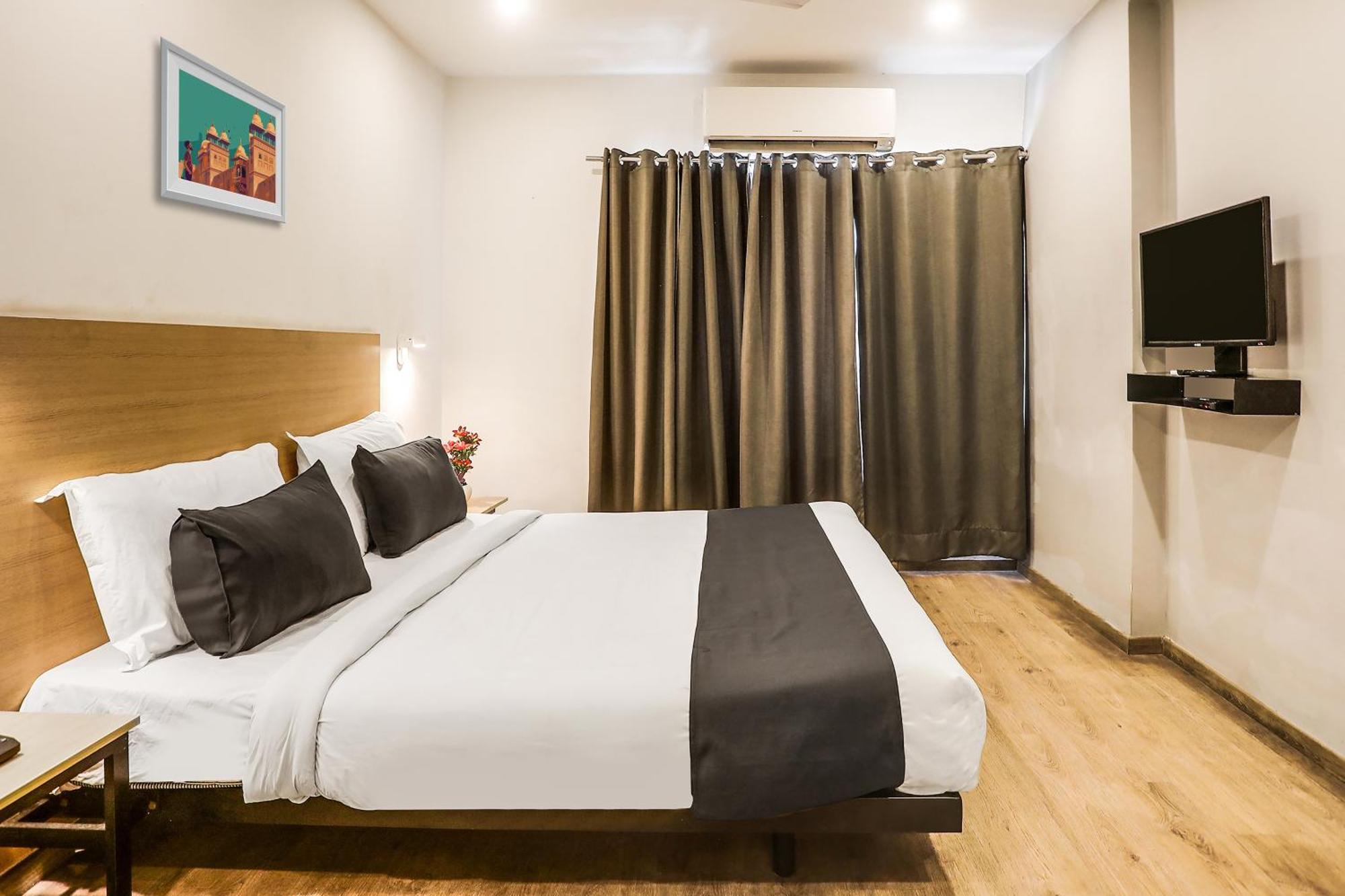 Townhouse Rajdhani Residency Sururnagar Eksteriør billede